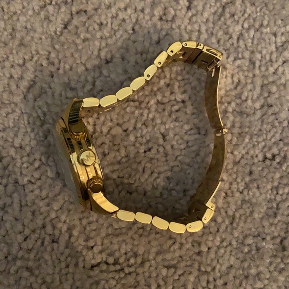 Watch - Picture 4 of 7